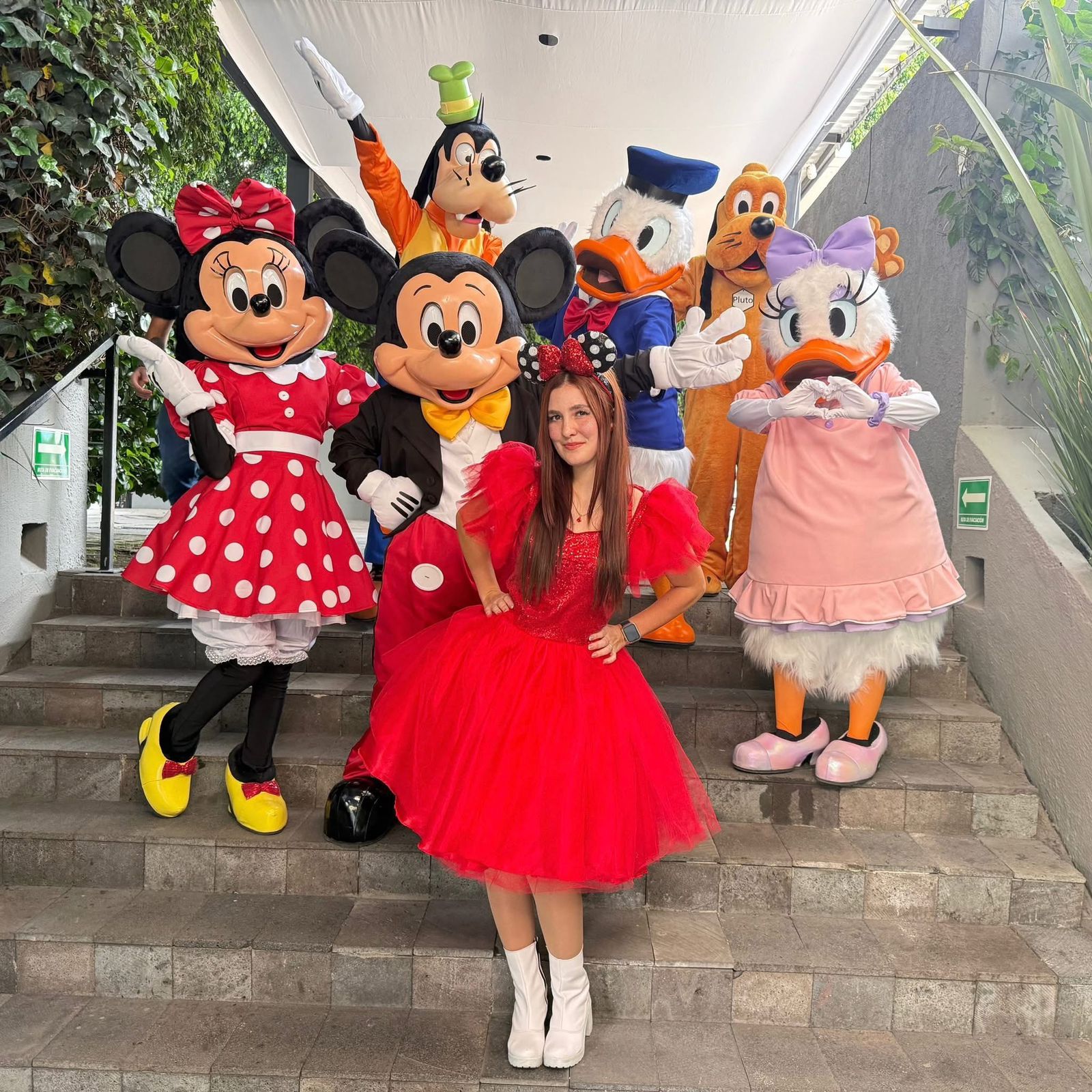 PROYECTO DE INVERSIÓN EN FABRICANTE DE INSUMOS Y OPERADOR DE SHOWS PARA ESPECTÁCULOS Y ENTRETENIMIENTO EN LEÓN, GUANAJUATO, MEXICO